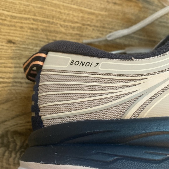 {HOKA} One One Bondi 7 in Lunar/Black | 10.5 - Picture 6 of 14